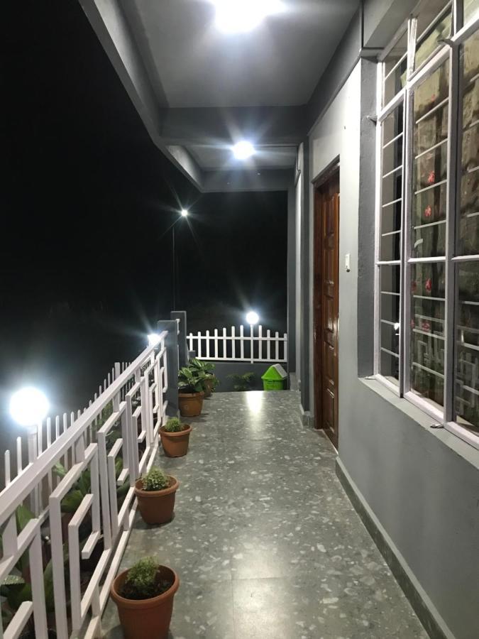 Living Roots Lodge チェラプンジ エクステリア 写真