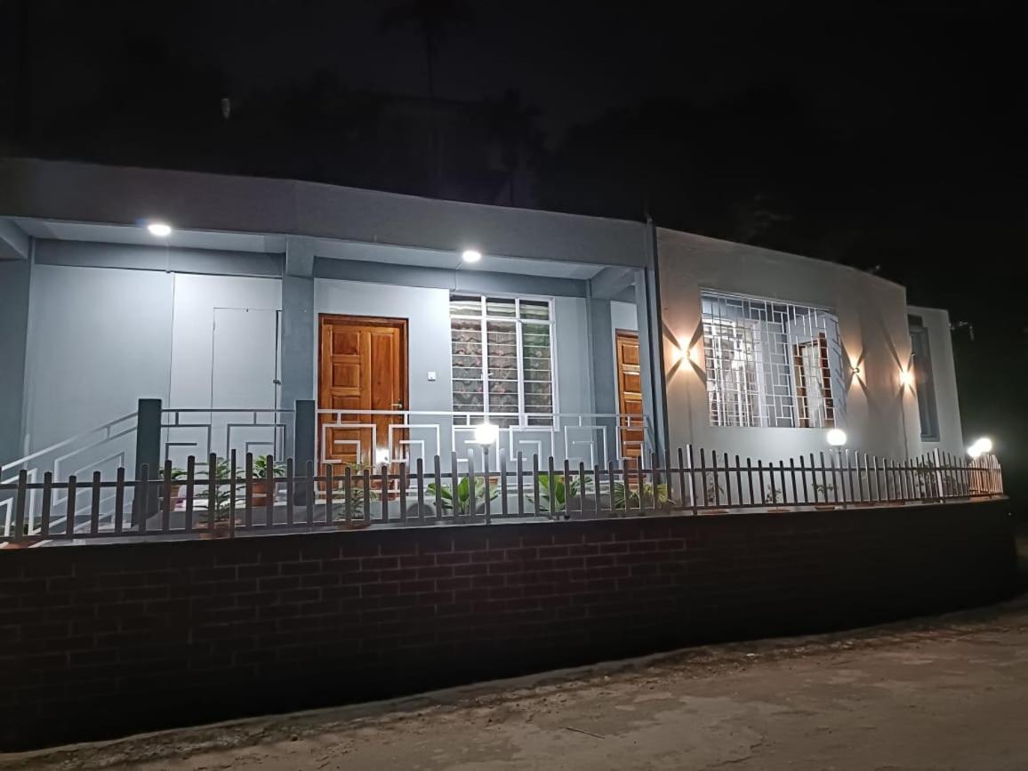 Living Roots Lodge チェラプンジ エクステリア 写真